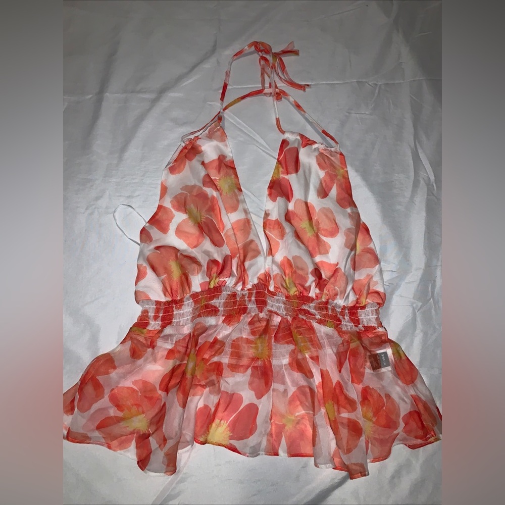 Women backless crop top